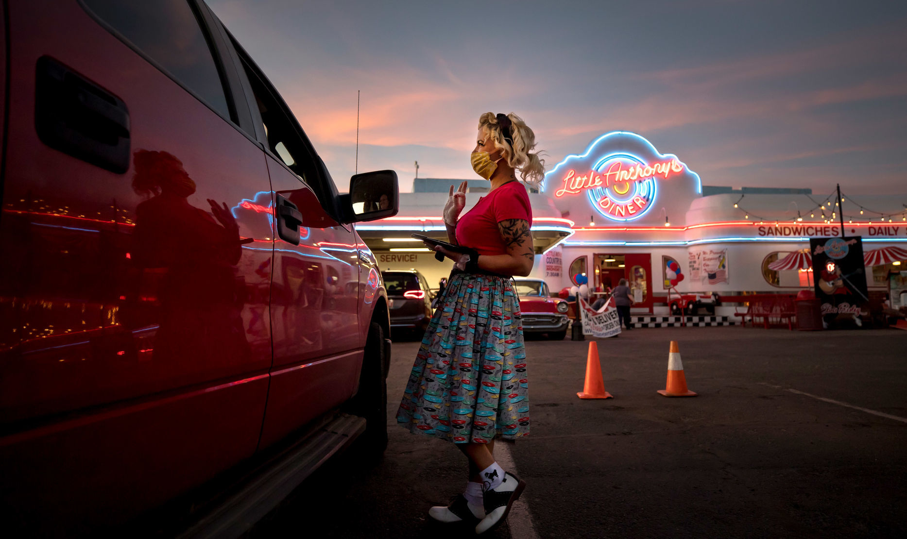 Little Anthony's Diner, carhop